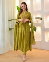 Floral embroidered Green Dupatta Set