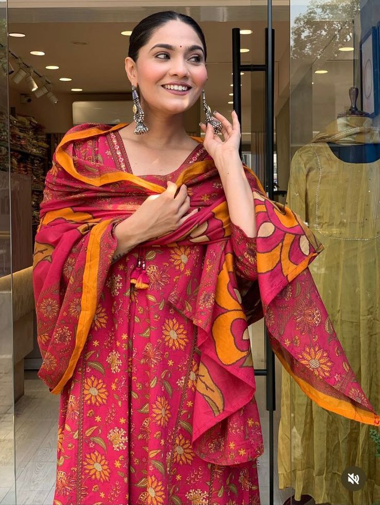 Beautiful Cotton Orange Dupatta Set