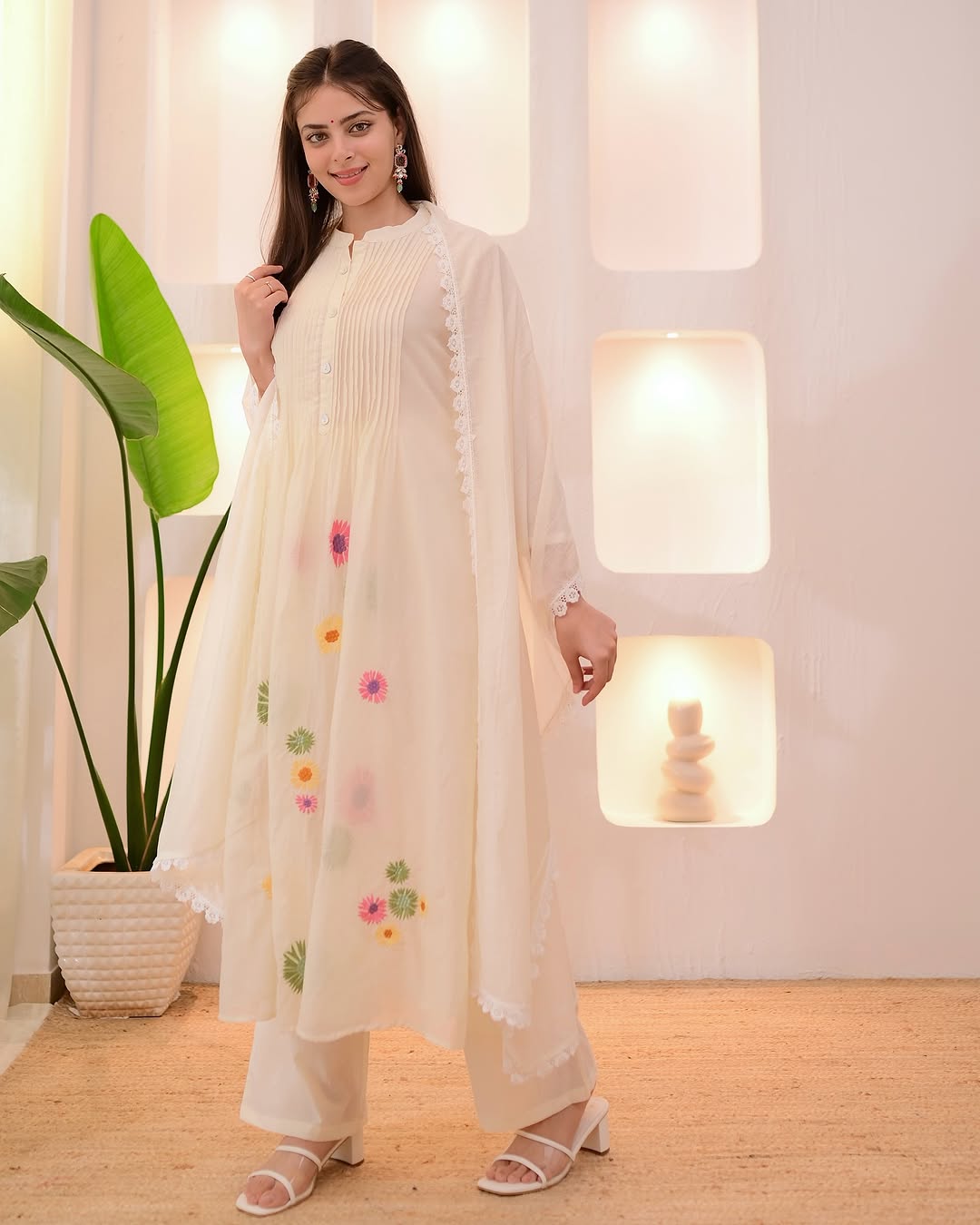 Beautiful floral pure white cotton dupatta set