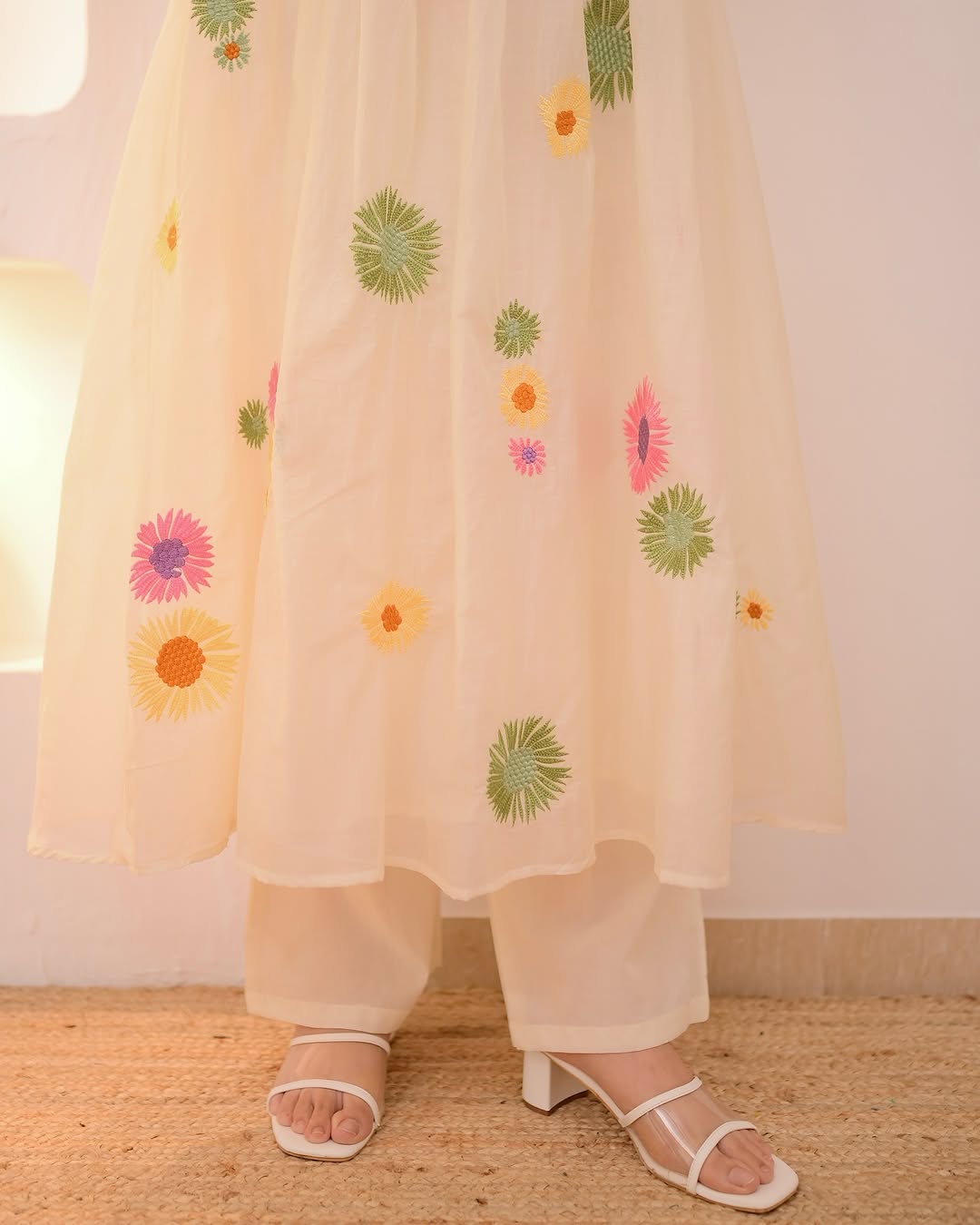 Beautiful floral pure white cotton dupatta set